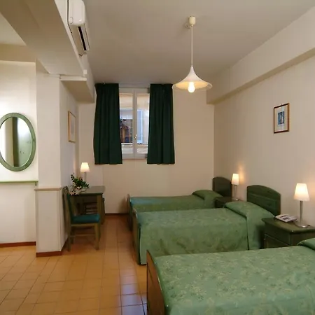 Casa Di Santa Francesca Romana A Ponte Rotto