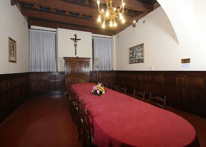 Casa Di Santa Francesca Romana A Ponte Rotto 4*