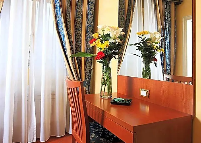 Konukevi Casa Di Santa Francesca Romana A Ponte Rotto 4*