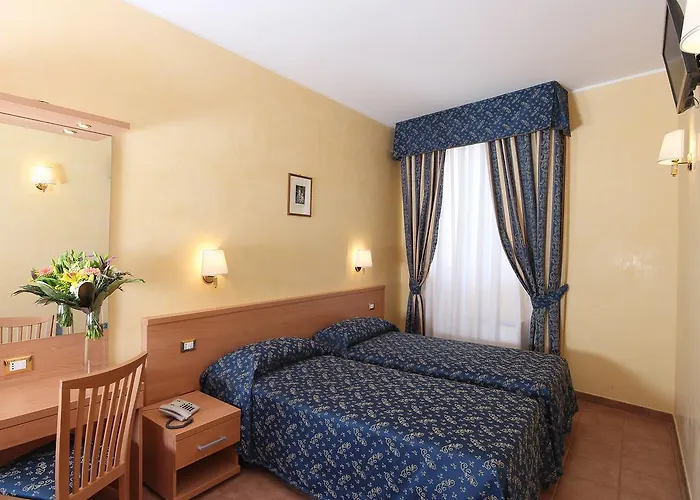 Casa Di Santa Francesca Romana A Ponte Rotto Roma