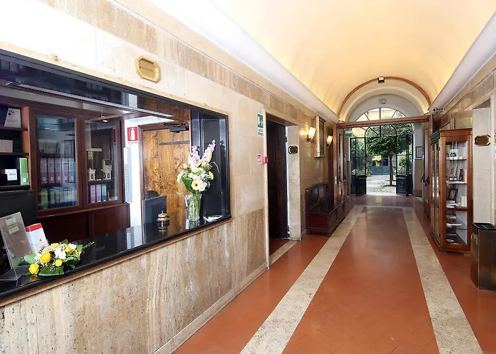 Casa Di Santa Francesca Romana A Ponte Rotto Konukevi 4*