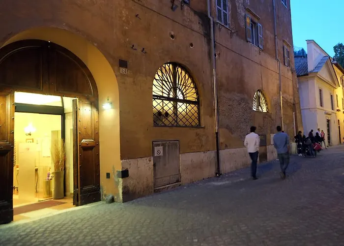 Casa Di Santa Francesca Romana A Ponte Rotto 4*