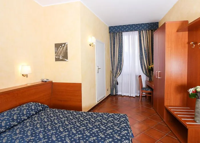 Casa Di Santa Francesca Romana A Ponte Rotto Konukevi 4*